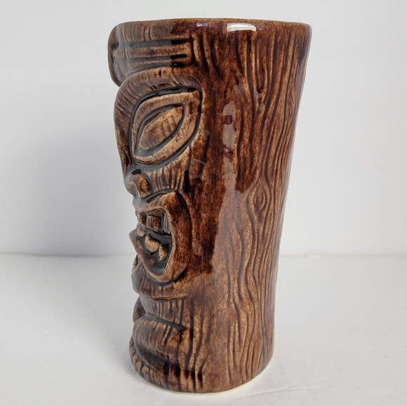 Tiki Farm 2002 Tiki Cup Decor - Picture 2 of 7